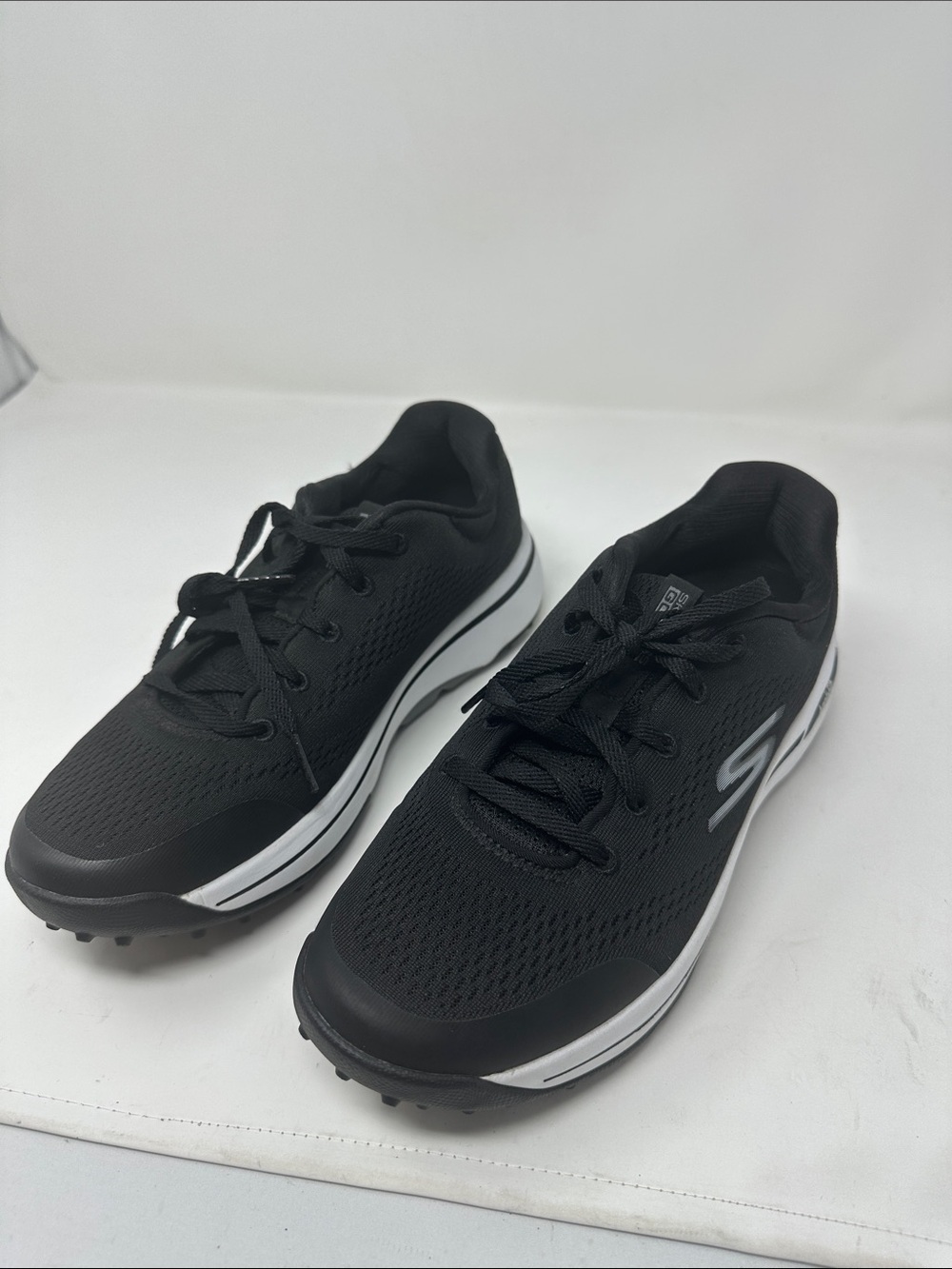 Sketchers Go Golf Size 7.5